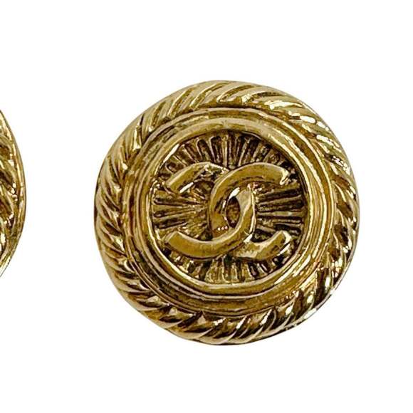 CHANEL Vintage Gold Logo Earrings - Picture 5 of 8